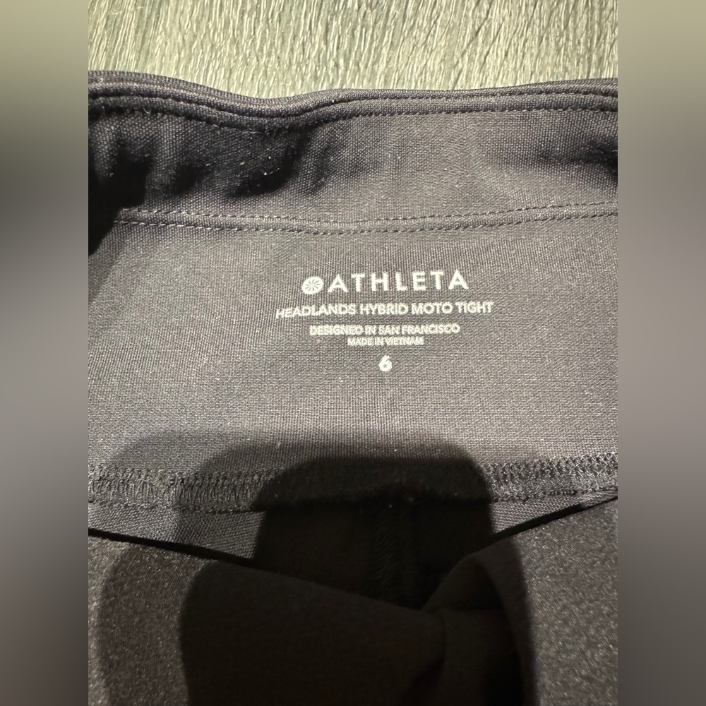 Athleta Black Hybrid Moto Tights - Picture 5 of 16